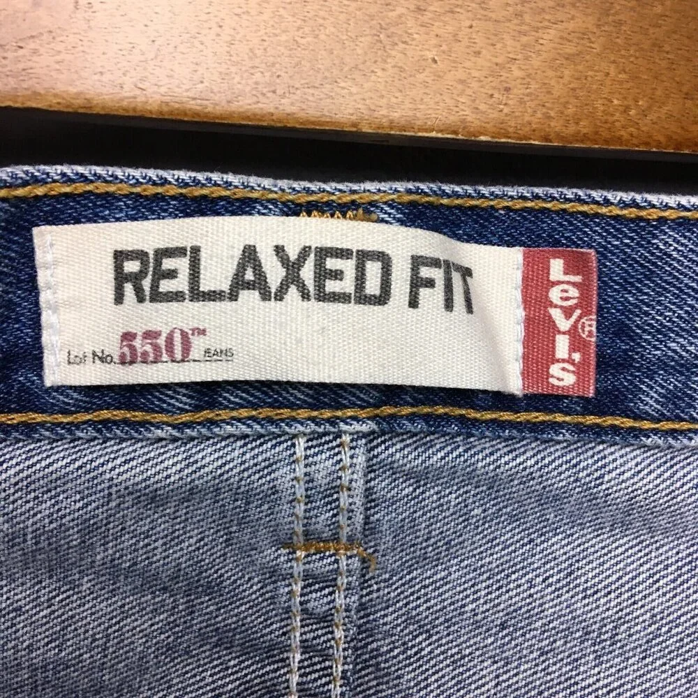 Levis Mens 550 Relaxed Fit Blue Jeans size 40x32 Cotton Denim Zipper Fly‎